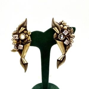 NATASHA STAMBOULI EARRINGS Gold Rhinestone Clip On